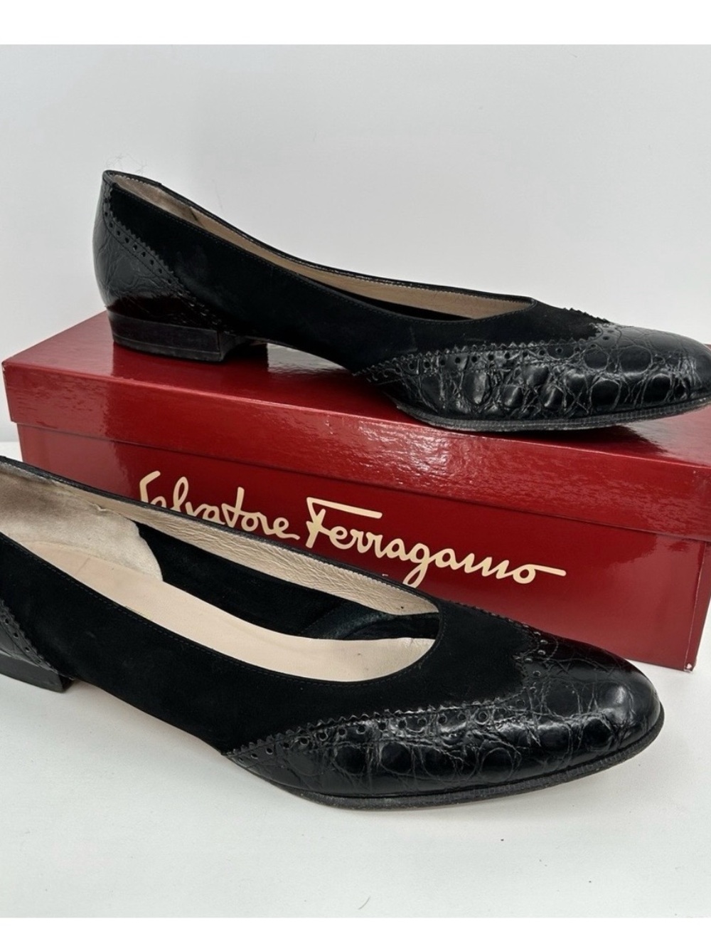 Vintage Salvatore Ferragamo Spectator Black Suede Croc Flats Size 11 4A Luxury